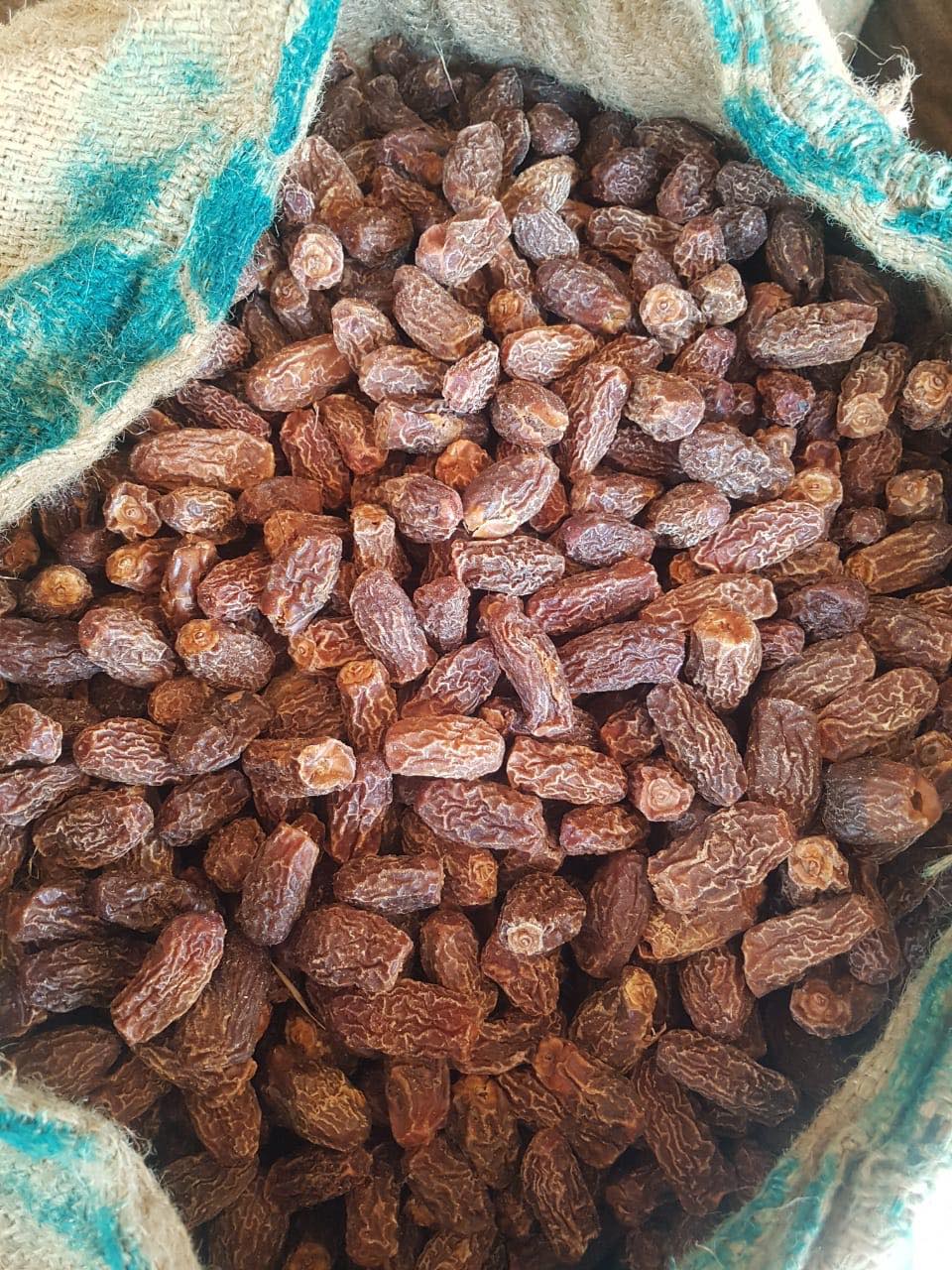 Dry Brown Dates With High Quality Available At Achasoda.com..jpg