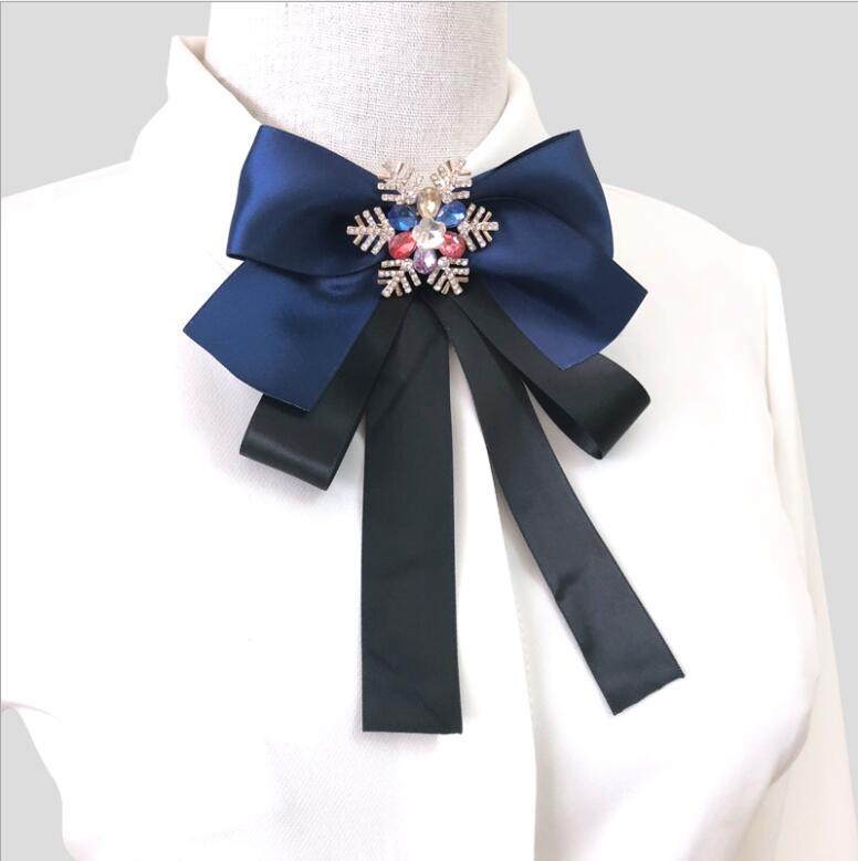 Factory wholesale fashion multi-layer bow ribbon diamond snowflake collar bow tie brooch