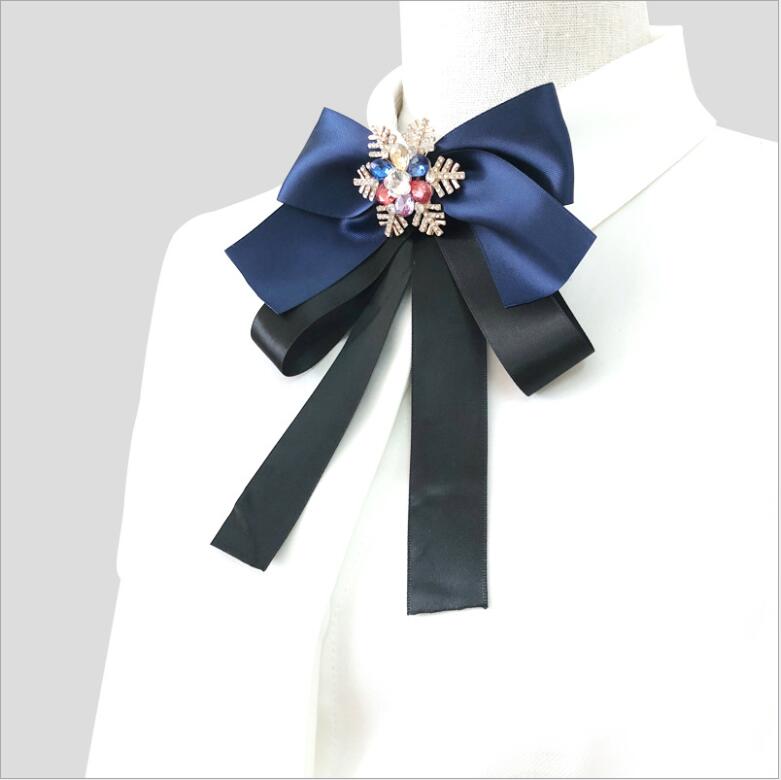 Factory wholesale fashion multi-layer bow ribbon diamond snowflake collar bow tie brooch