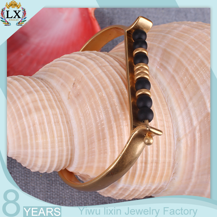 BLX-00309 Elegant simple design bracelet for girls gold plated black custom bead bracelets