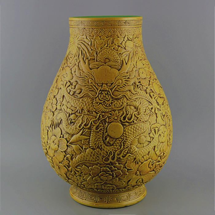 Antique jingdezhen hand carved dragon design porcelain ceramic yellow vase for collection