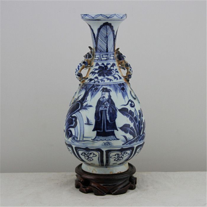 Chinese artist hand painted blue and white ceramic porcelain antique vase for collection