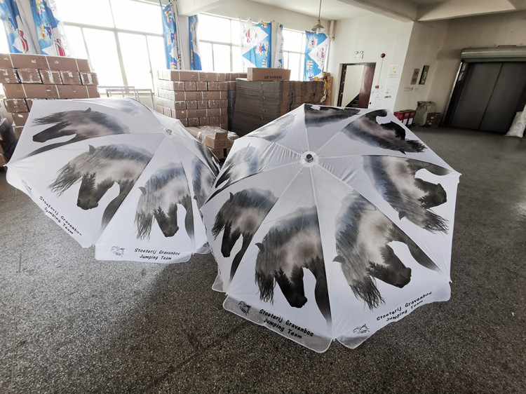 2019 best selling promotional outdoor umbrella OEM accept