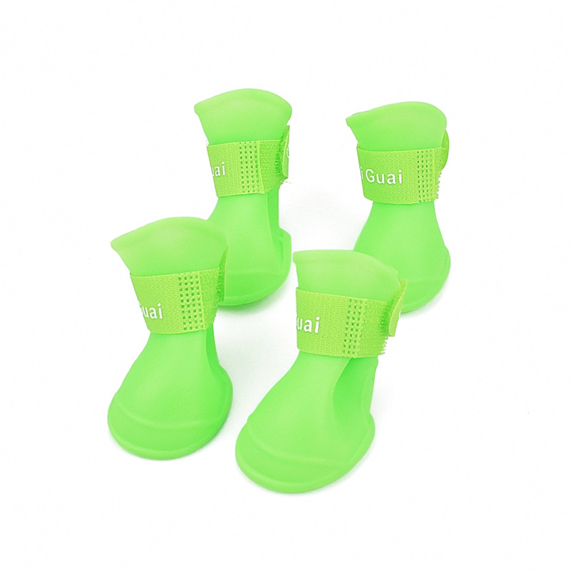 Cheap Wholesale waterproof snowproof non-slip silicone pet shoes