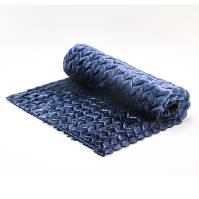 2019 new style high quality navy blue Wavy stripe pattern soft comfortable faux fur fabric for clothing and decoration