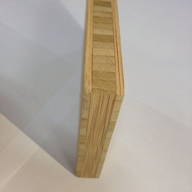 Hot Selling Veneer Laminated Plywood Good Stability 19mm Bamboo Veneer Plywood