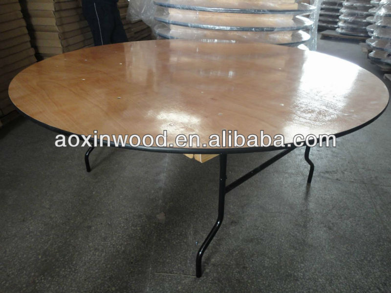 Serpentine Table with metal edge for wedding / banquet