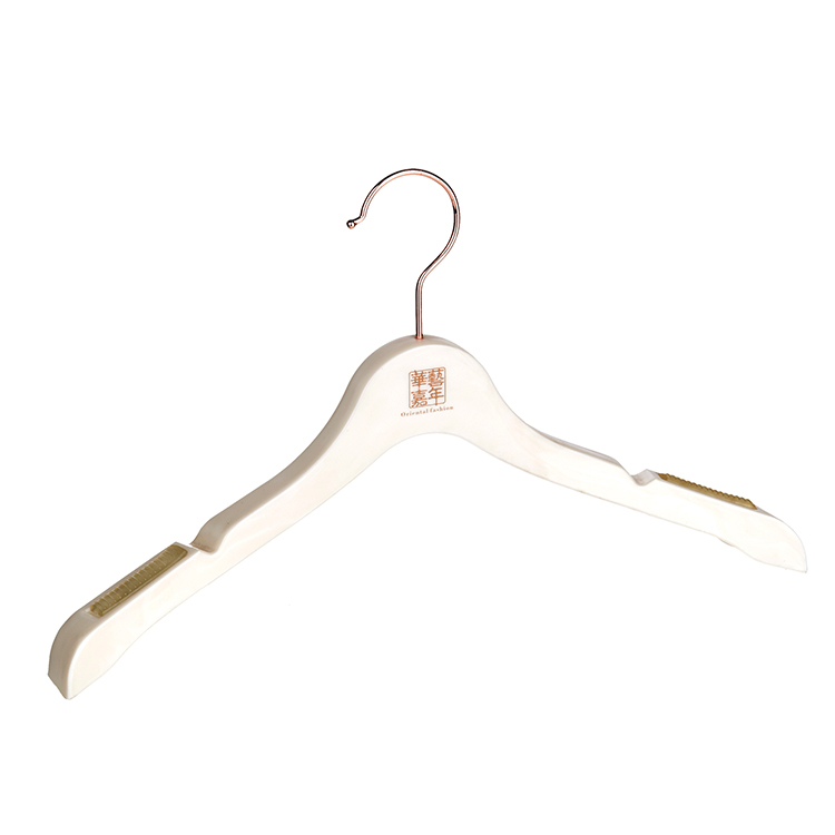Chinese factory plastic dress hanger design clip clothes