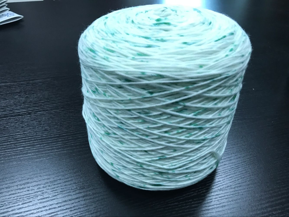 Wholesale 1/3NM 100% Acrylic spray point dyed spun bulk yarn for knitwear