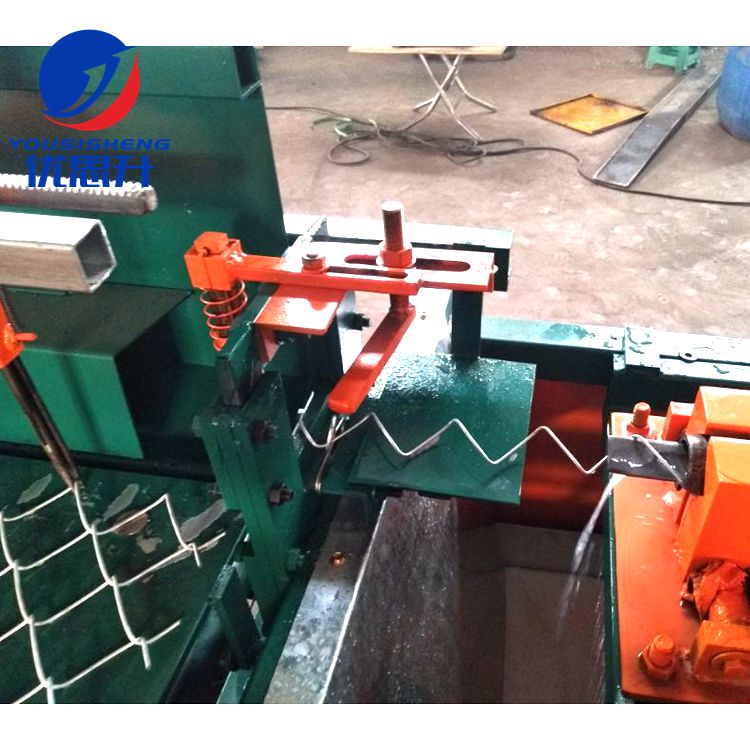 Used automatic chain link wire mesh fence machine with factory price