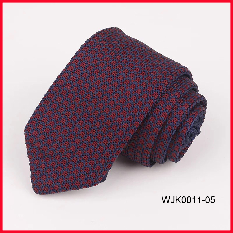 Hot Sale Fashion Blue Polka Dots Triangle End Polyester Knitted Ties for Men