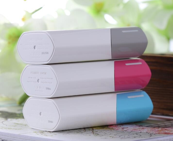 Free samples power bank 4000mah high quality promotional unique portable power bank with usb cable