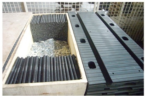 Finger/comb/teeth type expansion joints in bridges